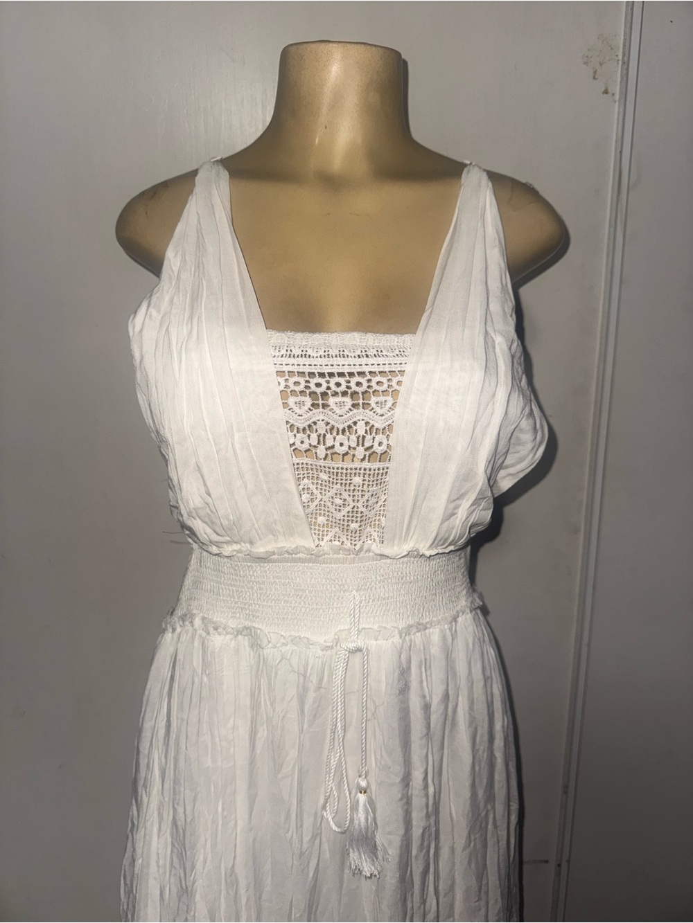 Miss Avenue White Maxi Dress - Picture 3 of 10